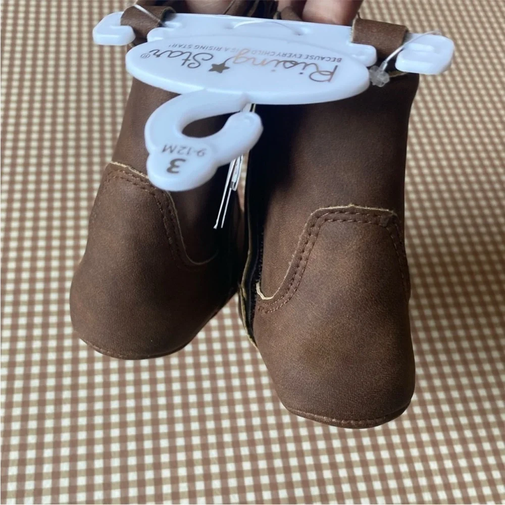 Faux Leather Roses Embroidery cowgirl boots. Baby size 3. NEW‎